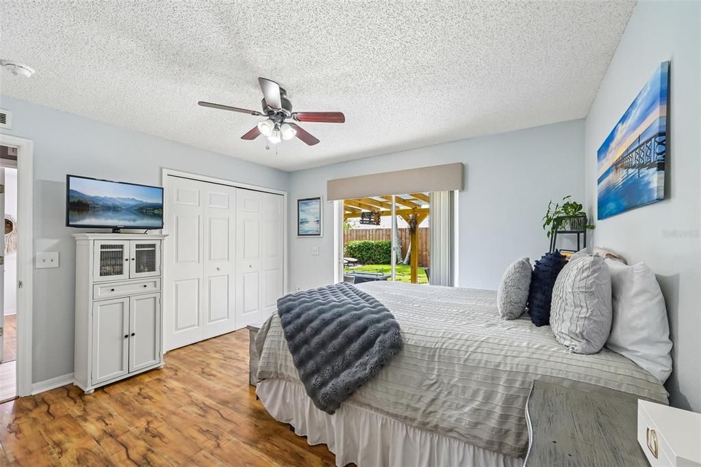 For Sale: $324,000 (3 beds, 2 baths, 1148 Square Feet)