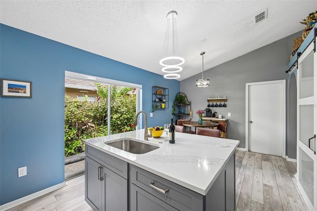 For Sale: $324,000 (3 beds, 2 baths, 1148 Square Feet)