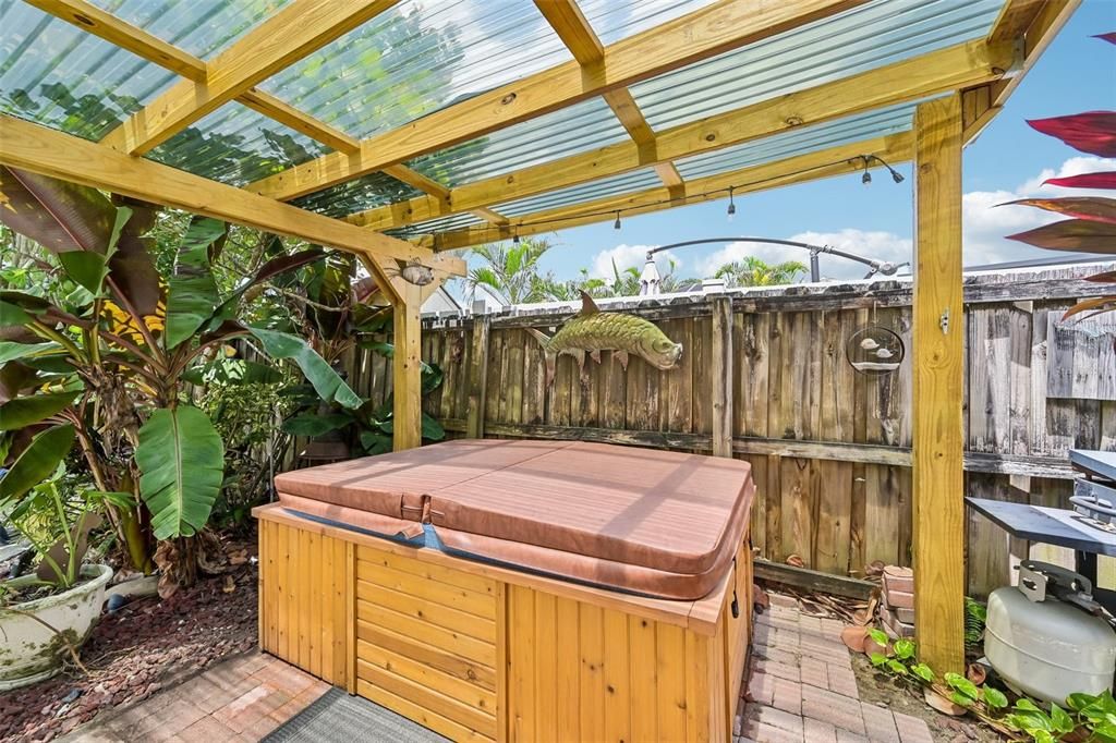 For Sale: $324,000 (3 beds, 2 baths, 1148 Square Feet)
