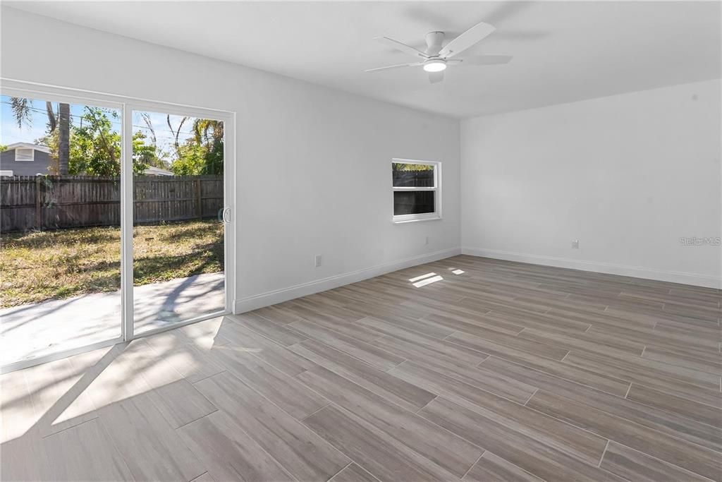 For Rent: $2,950 (4 beds, 2 baths, 1436 Square Feet)