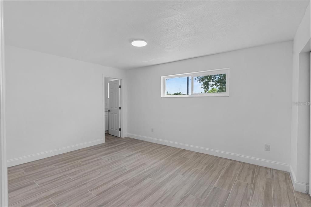 For Rent: $2,950 (4 beds, 2 baths, 1436 Square Feet)