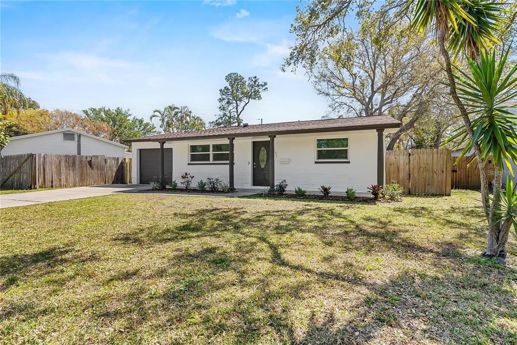 For Rent: $2,950 (4 beds, 2 baths, 1436 Square Feet)