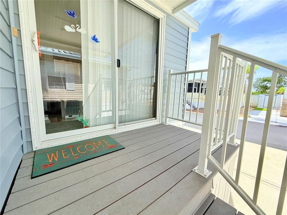 For Sale: $65,000 (1 beds, 1 baths, 716 Square Feet)