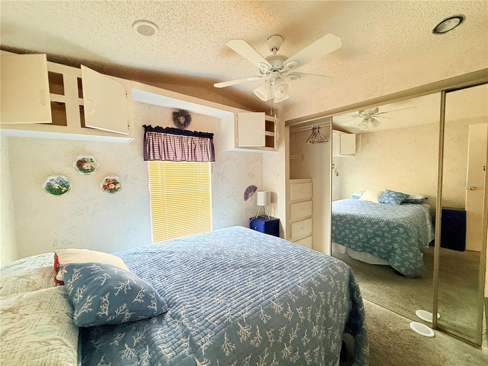 For Sale: $65,000 (1 beds, 1 baths, 716 Square Feet)