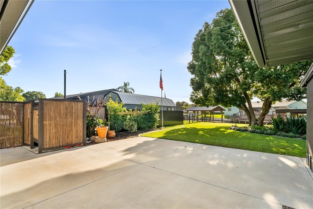 Active With Contract: $649,900 (3 beds, 3 baths, 1856 Square Feet)