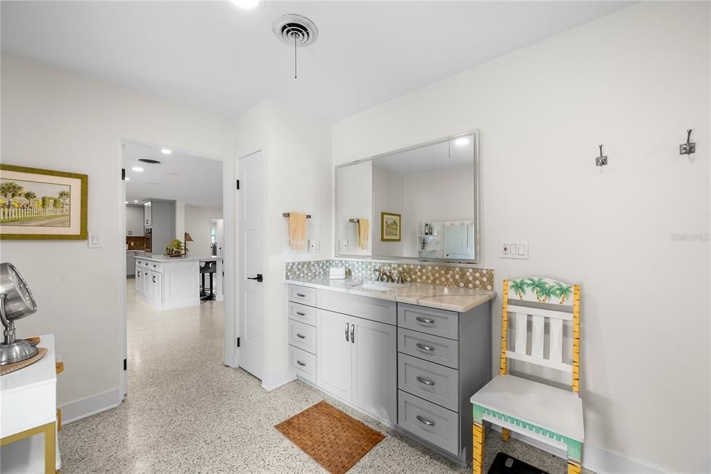 Active With Contract: $649,900 (3 beds, 3 baths, 1856 Square Feet)