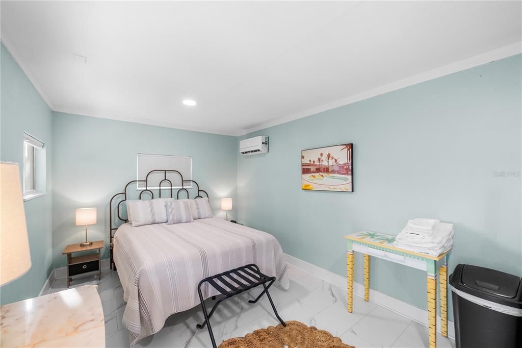 Active With Contract: $649,900 (3 beds, 3 baths, 1856 Square Feet)