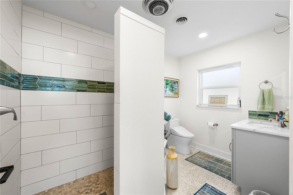 Active With Contract: $649,900 (3 beds, 3 baths, 1856 Square Feet)