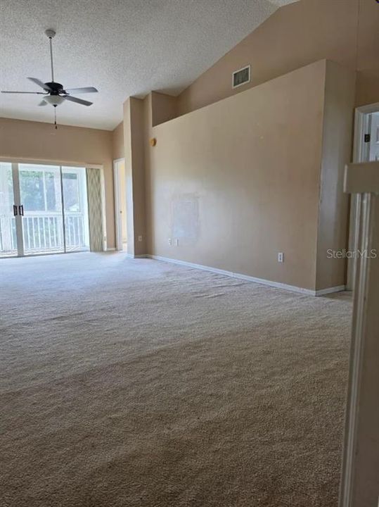 For Sale: $199,900 (3 beds, 2 baths, 1337 Square Feet)