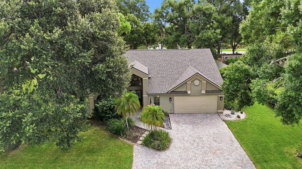 Activo con contrato: $549,900 (4 camas, 3 baños, 2568 Pies cuadrados)