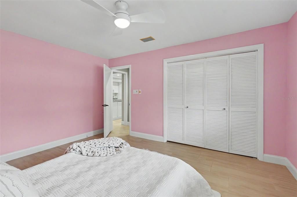 En Venta: $925,000 (4 camas, 4 baños, 3441 Pies cuadrados)