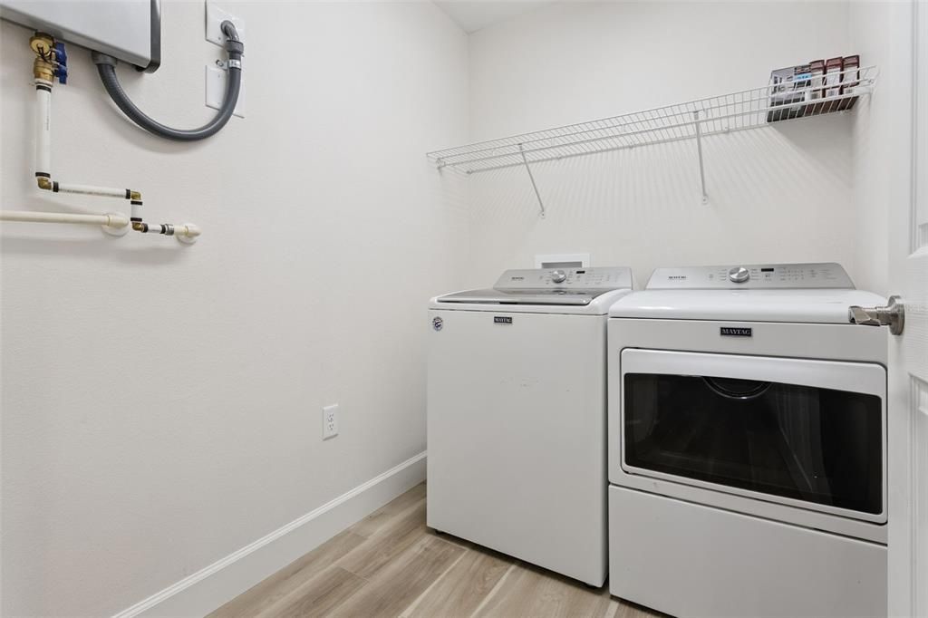 En Venta: $354,900 (3 camas, 2 baños, 1641 Pies cuadrados)