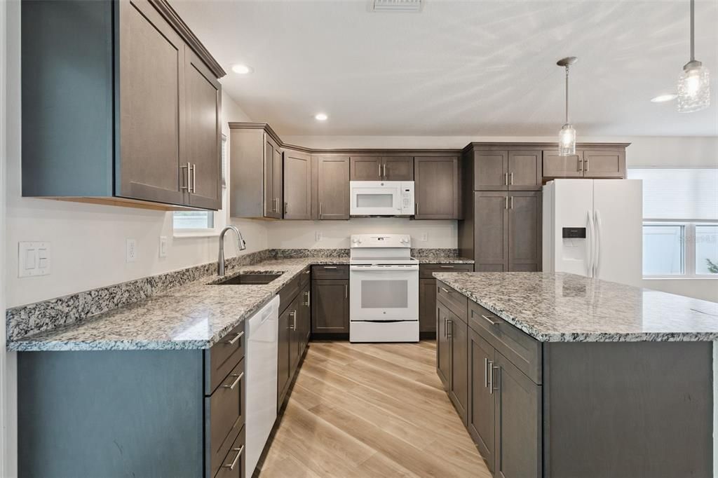 En Venta: $354,900 (3 camas, 2 baños, 1641 Pies cuadrados)