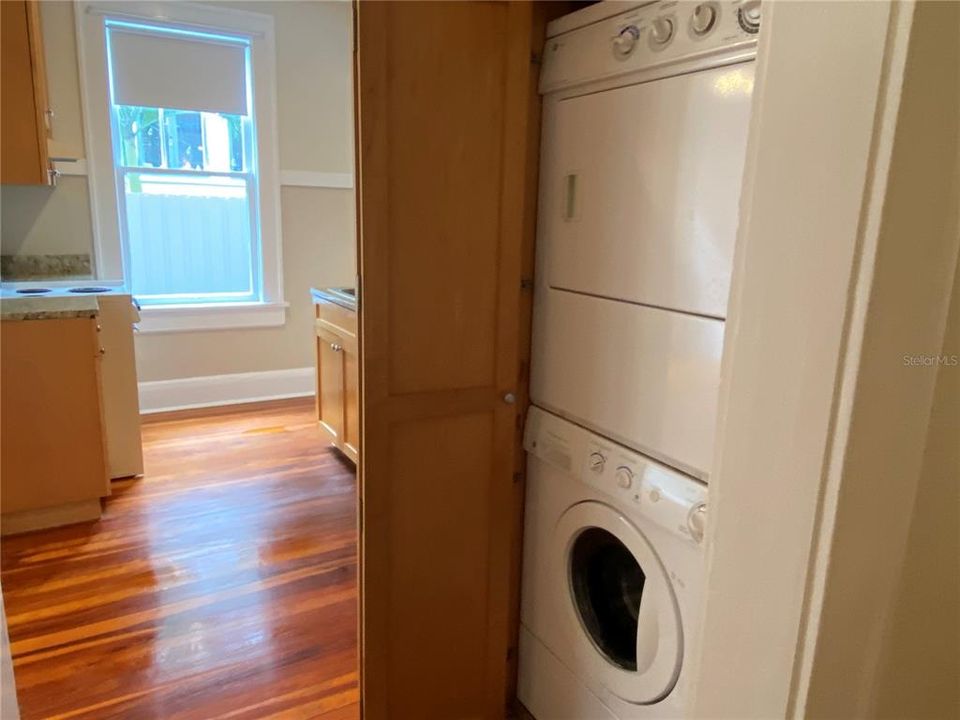 En Renta: $2,500 (1 camas, 1 baños, 1000 Pies cuadrados)