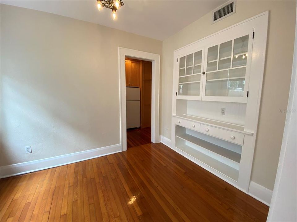 En Renta: $2,500 (1 camas, 1 baños, 1000 Pies cuadrados)