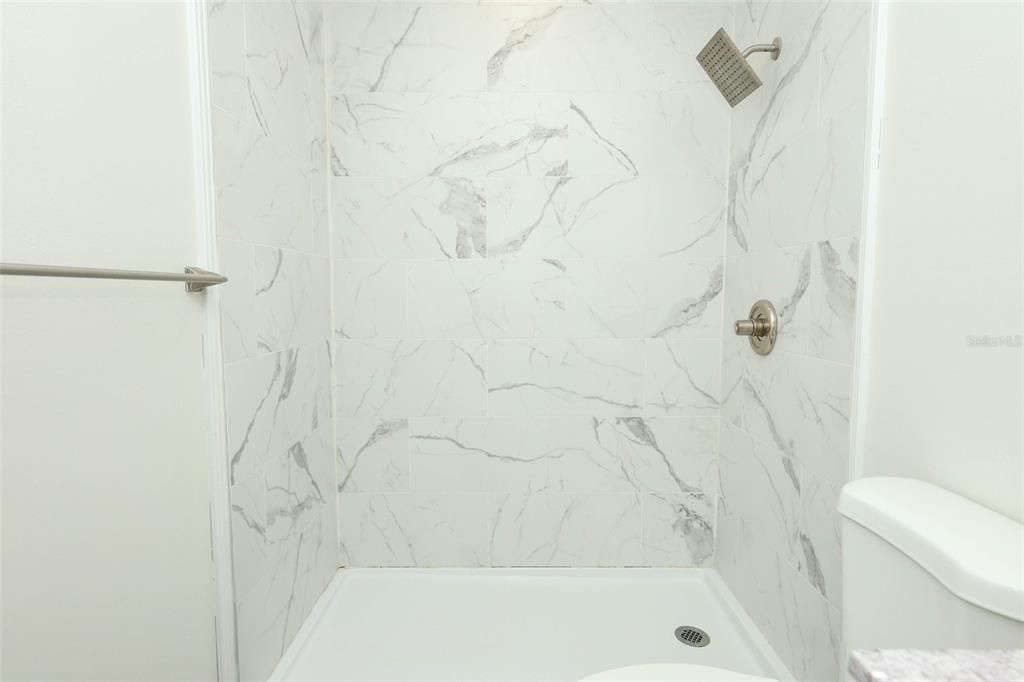 En Venta: $499,999 (5 camas, 2 baños, 3148 Pies cuadrados)