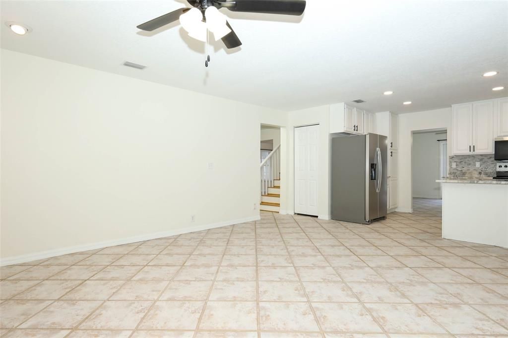 En Venta: $499,999 (5 camas, 2 baños, 3148 Pies cuadrados)