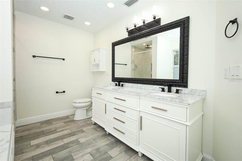 En Venta: $499,999 (5 camas, 2 baños, 3148 Pies cuadrados)