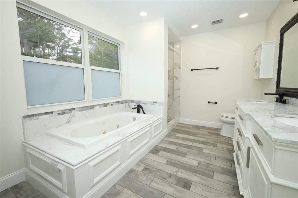 En Venta: $499,999 (5 camas, 2 baños, 3148 Pies cuadrados)