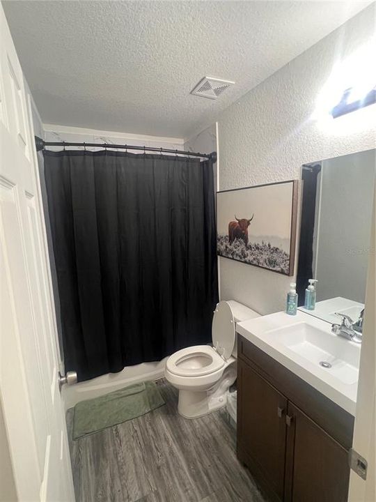 En Venta: $209,900 (3 camas, 2 baños, 1079 Pies cuadrados)