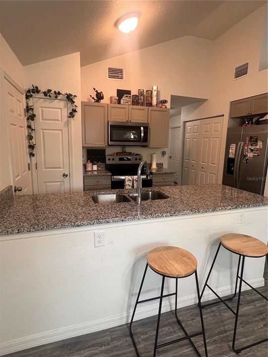 En Venta: $209,900 (3 camas, 2 baños, 1079 Pies cuadrados)
