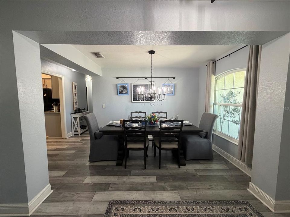 For Sale: $349,900 (3 beds, 2 baths, 2035 Square Feet)