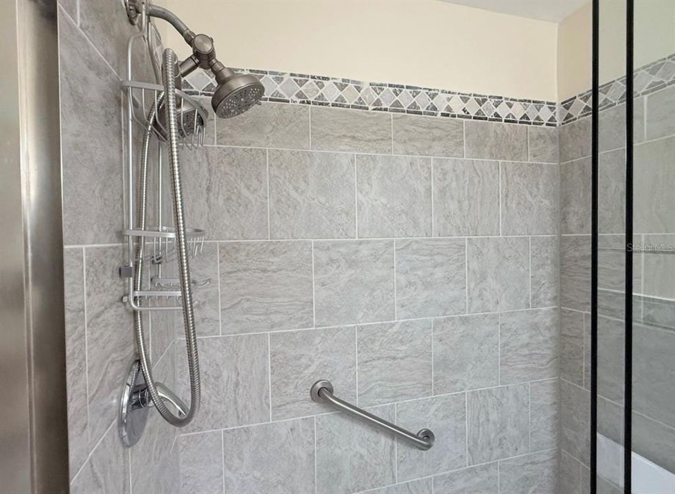 На продажу: $138,000 (2 спален, 2 ванн, 1073 Квадратных фут)