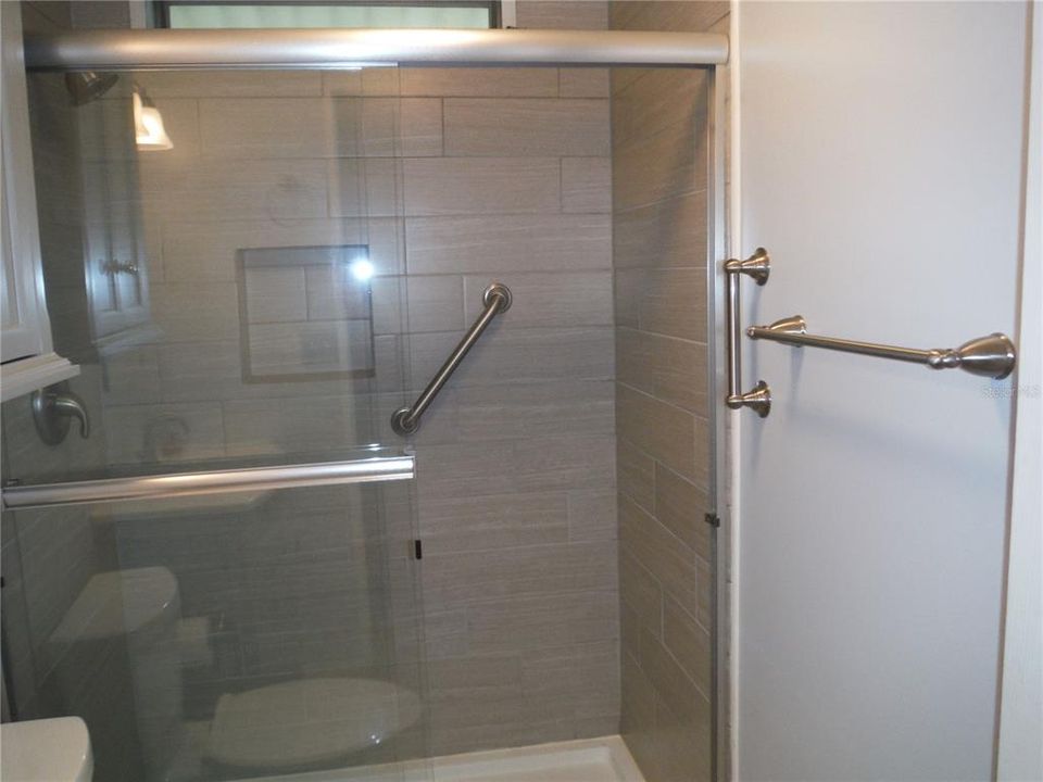 На продажу: $159,000 (2 спален, 2 ванн, 1095 Квадратных фут)