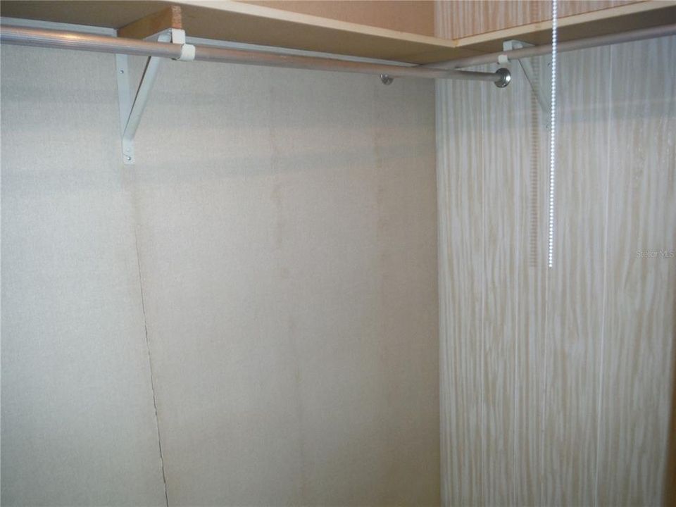 На продажу: $159,000 (2 спален, 2 ванн, 1095 Квадратных фут)