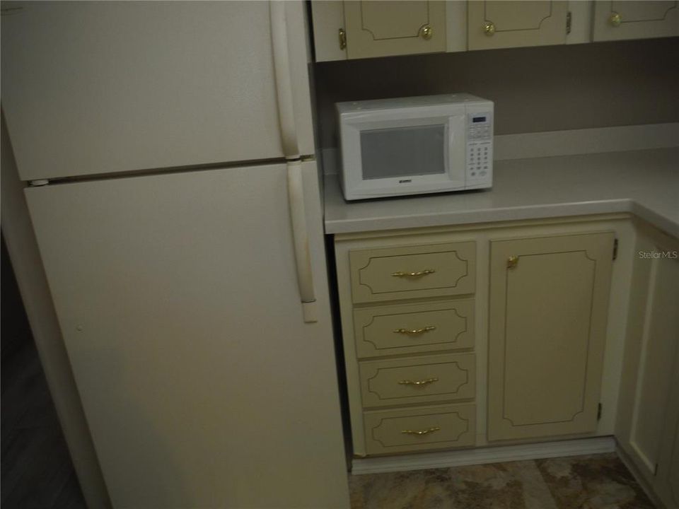 На продажу: $159,000 (2 спален, 2 ванн, 1095 Квадратных фут)