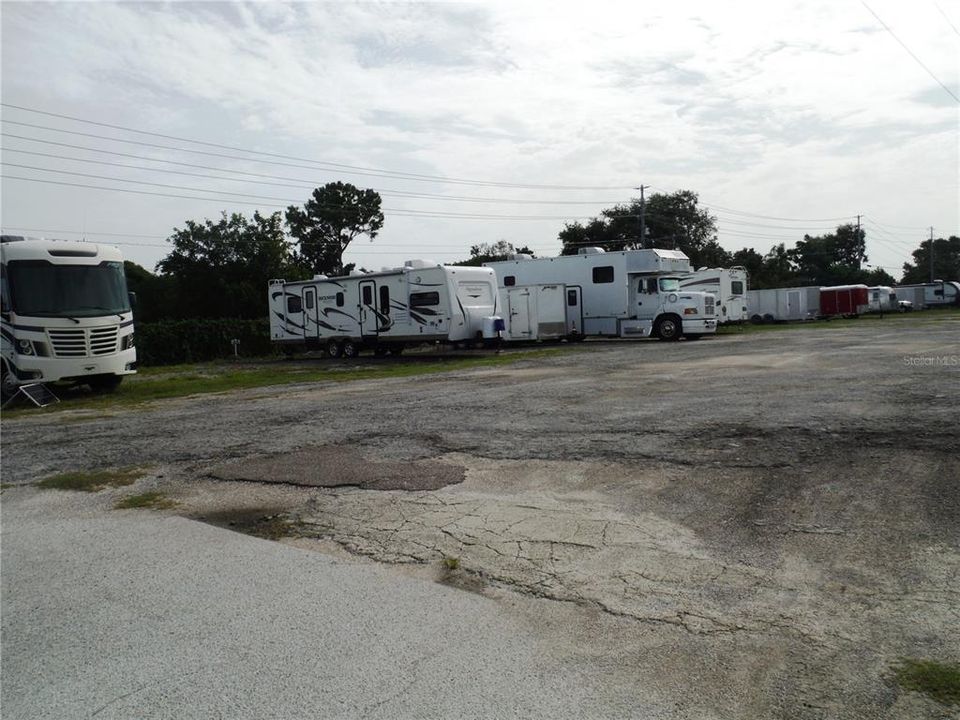 Active With Contract: $159,000 (2 beds, 2 baths, 1095 Square Feet)
