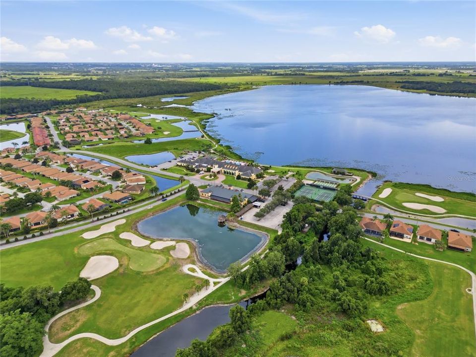На продажу: $325,000 (2 спален, 2 ванн, 1154 Квадратных фут)