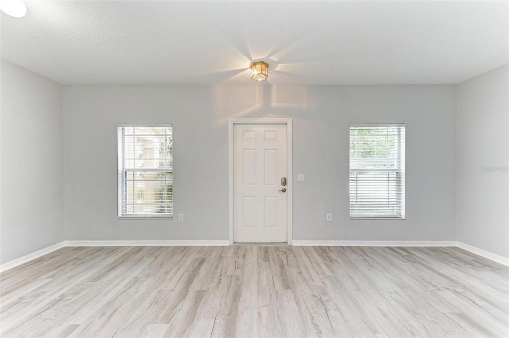 For Rent: $2,250 (3 beds, 2 baths, 1276 Square Feet)