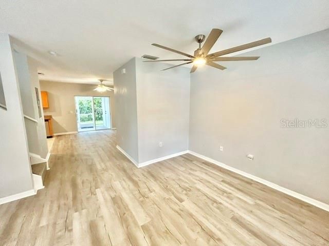 For Rent: $2,250 (3 beds, 2 baths, 1276 Square Feet)