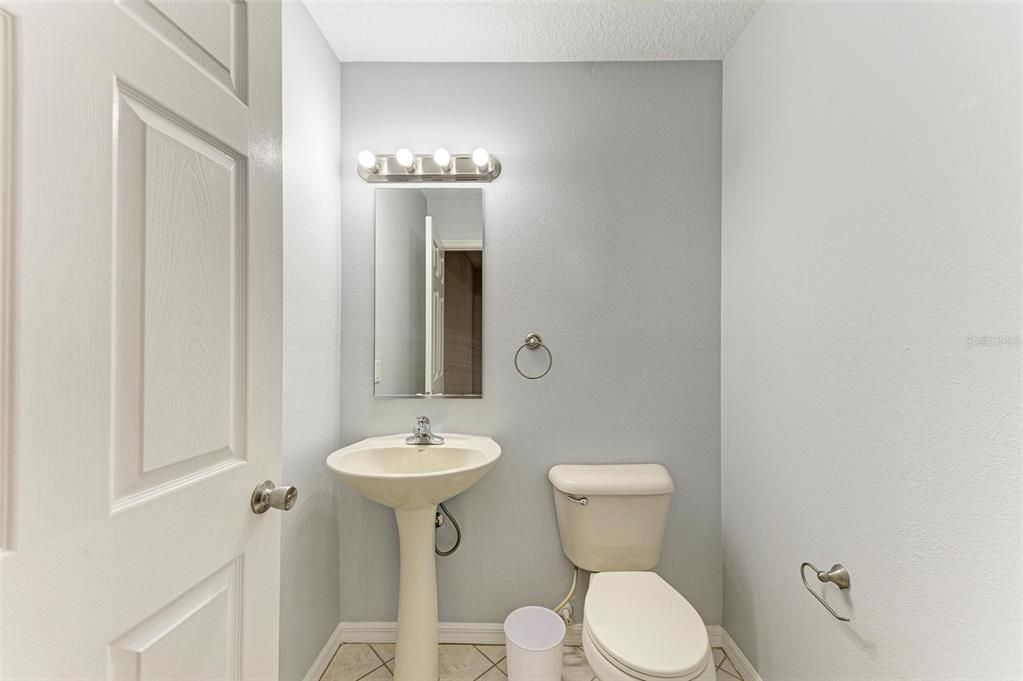 For Rent: $2,250 (3 beds, 2 baths, 1276 Square Feet)