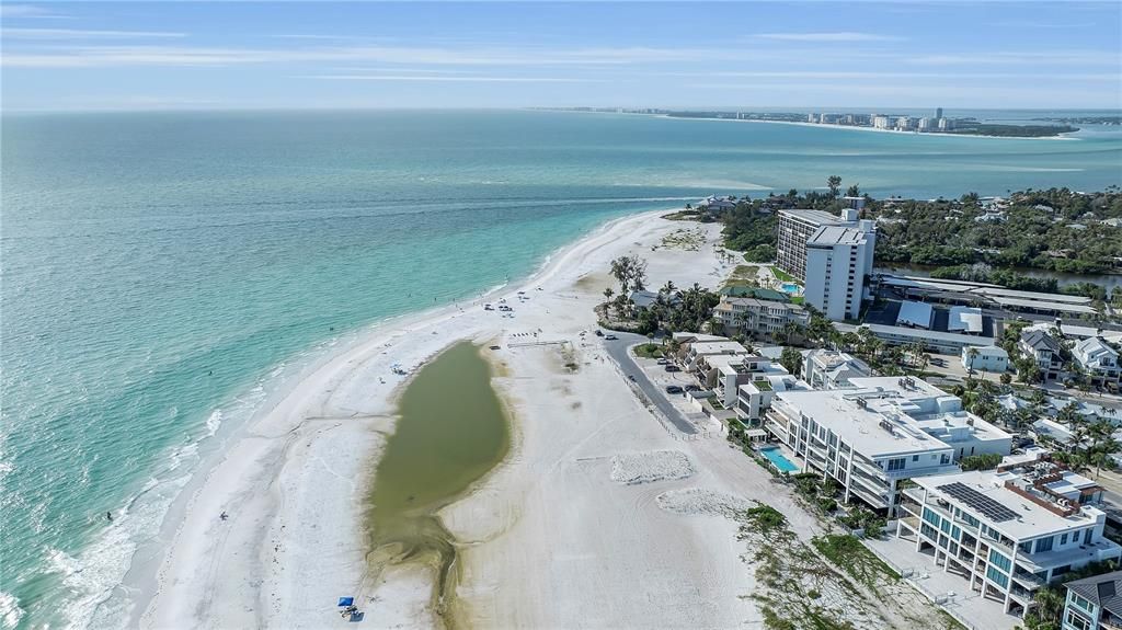 For Sale: $4,950,000 (3 beds, 4 baths, 4154 Square Feet)