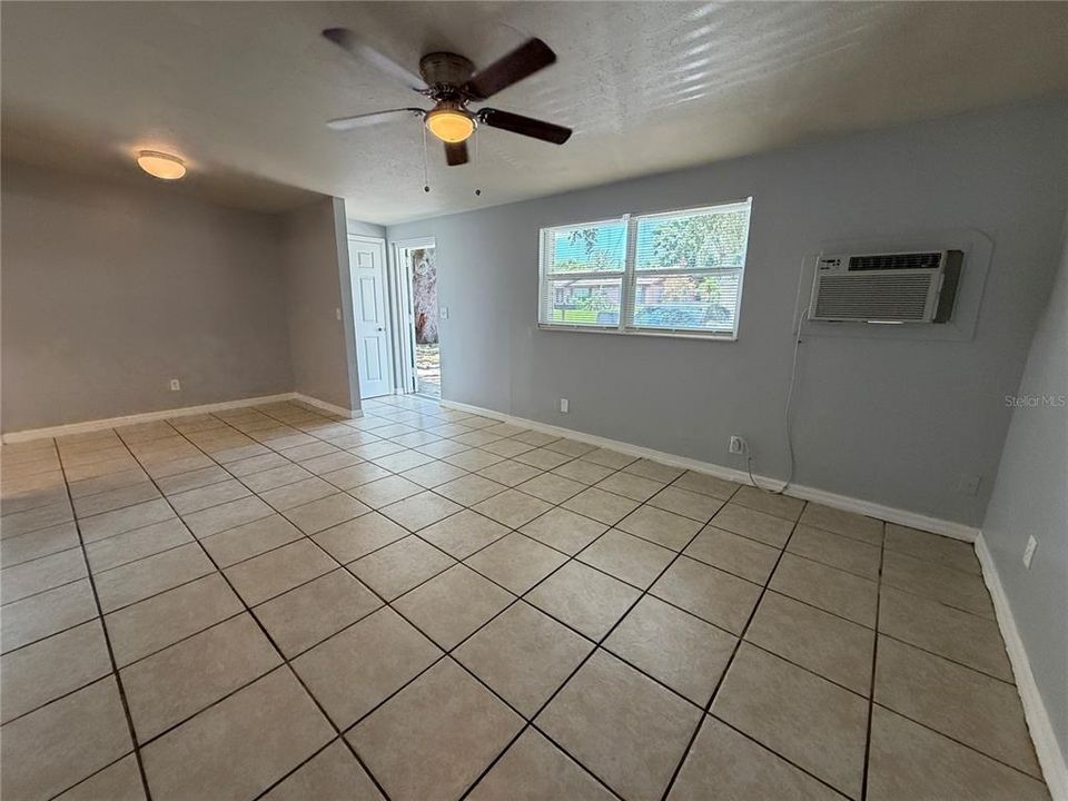 For Rent: $1,065 (1 beds, 1 baths, 644 Square Feet)