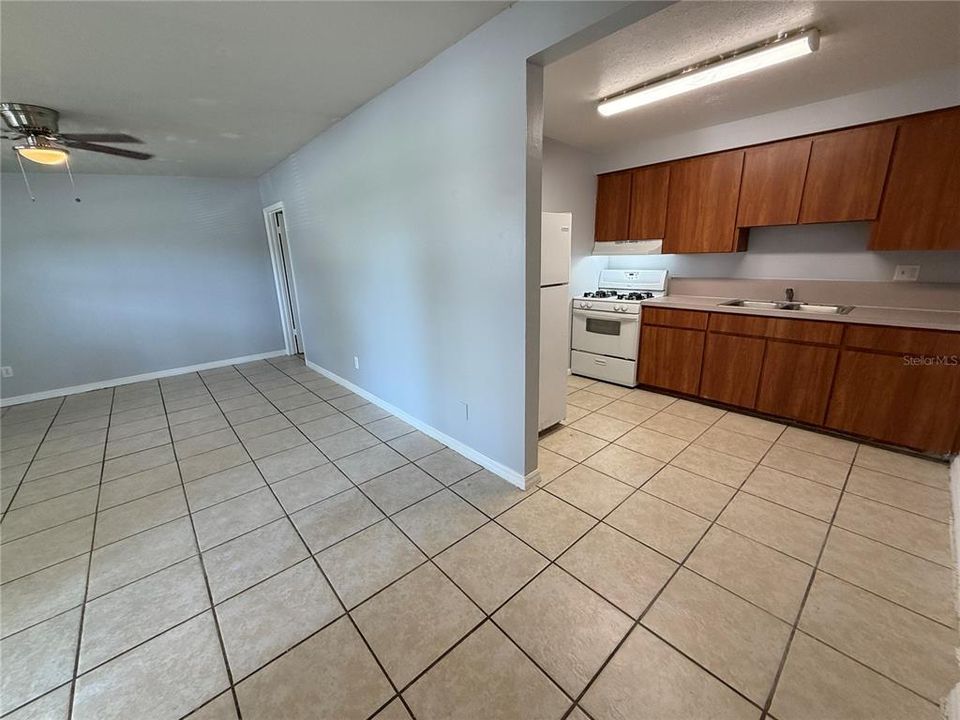 For Rent: $1,065 (1 beds, 1 baths, 644 Square Feet)