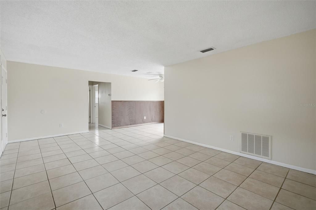 En Venta: $224,900 (2 camas, 1 baños, 902 Pies cuadrados)