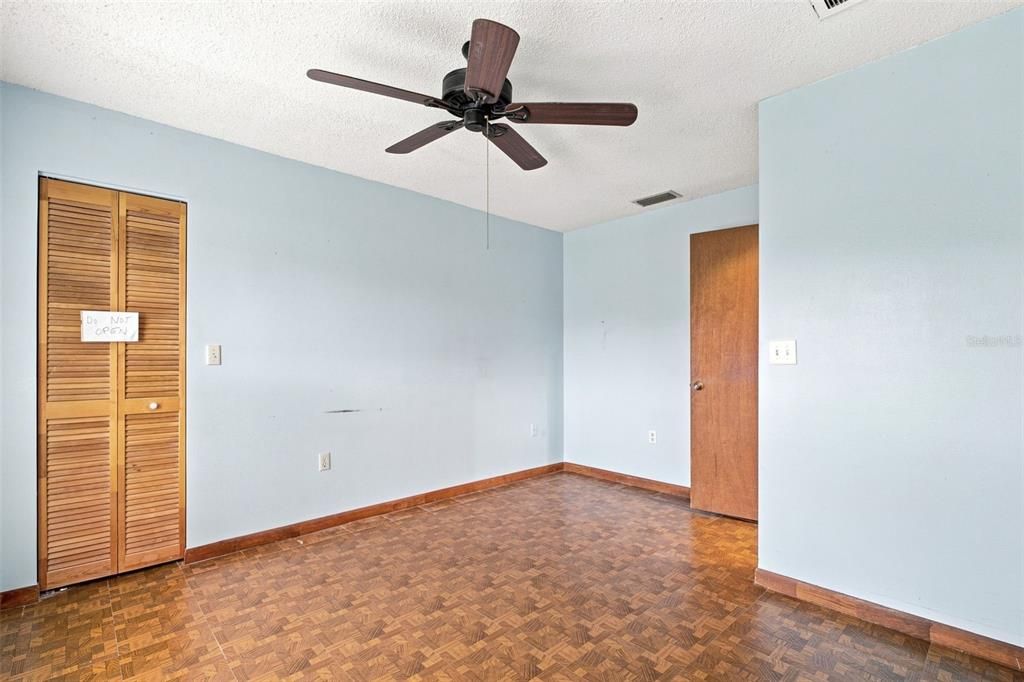 For Sale: $385,000 (3 beds, 3 baths, 1803 Square Feet)