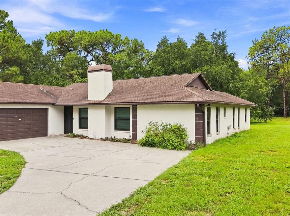 For Sale: $385,000 (3 beds, 3 baths, 1803 Square Feet)