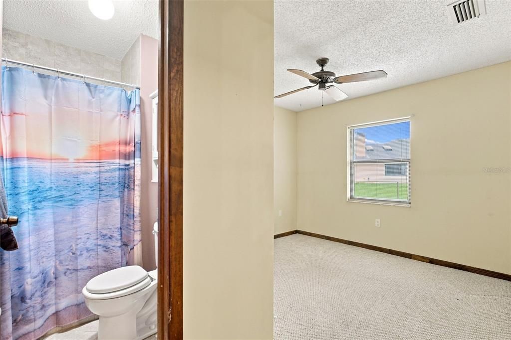 For Sale: $385,000 (3 beds, 3 baths, 1803 Square Feet)