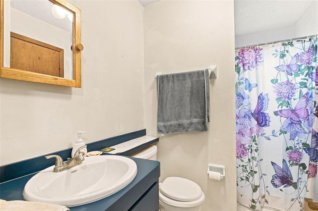 For Sale: $385,000 (3 beds, 3 baths, 1803 Square Feet)