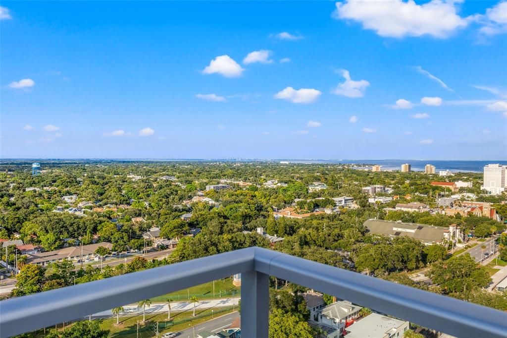 : $1,499,000 (2 camas, 2 baños, 2297 Pies cuadrados)