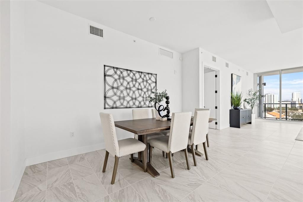 : $1,499,000 (2 camas, 2 baños, 2297 Pies cuadrados)