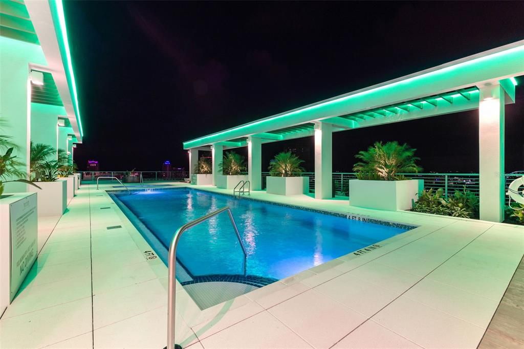 : $1,499,000 (2 camas, 2 baños, 2297 Pies cuadrados)