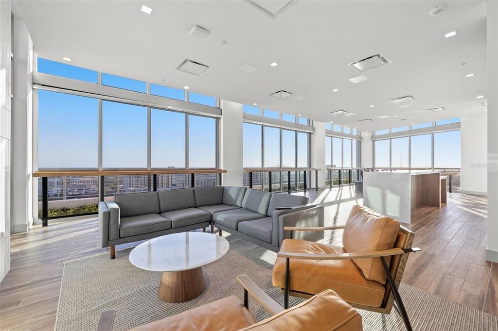 : $1,499,000 (2 camas, 2 baños, 2297 Pies cuadrados)