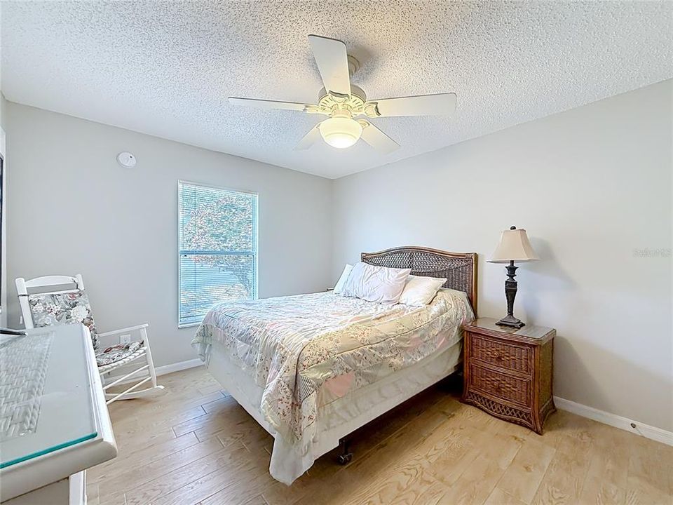 Activo con contrato: $399,900 (3 camas, 2 baños, 1612 Pies cuadrados)
