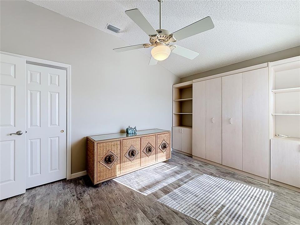 Activo con contrato: $399,900 (3 camas, 2 baños, 1612 Pies cuadrados)
