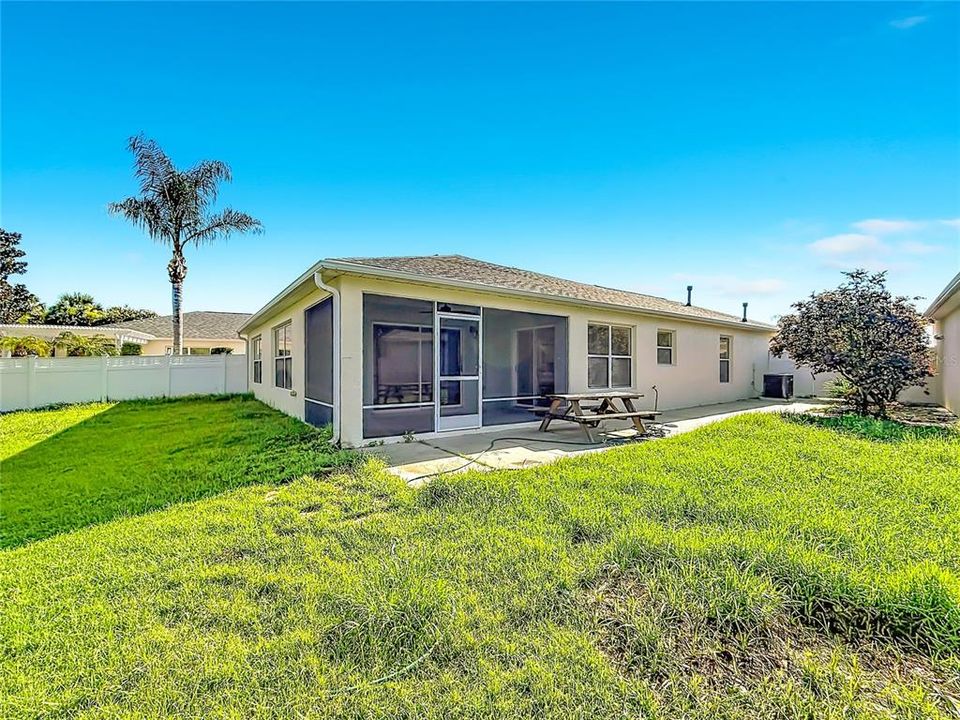 Activo con contrato: $399,900 (3 camas, 2 baños, 1612 Pies cuadrados)